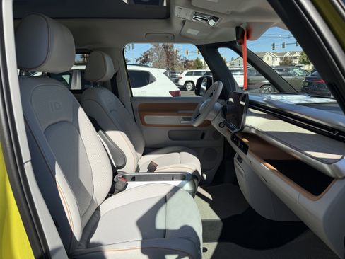 New 2025 Volkswagen ID. Buzz 1st Edition image 32