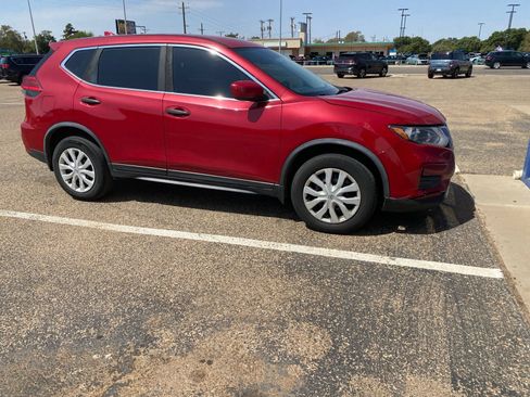 Used 2017 Nissan Rogue S AWD/4WD image 22