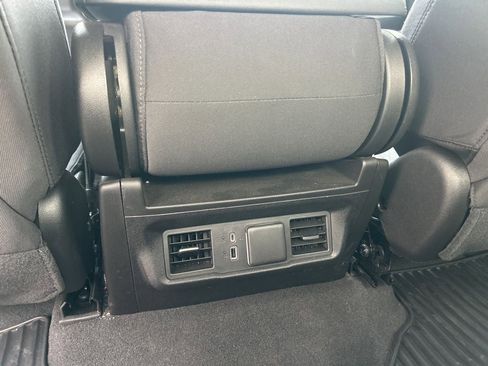 Used 2024 Chevrolet Silverado 1500 LT image 17