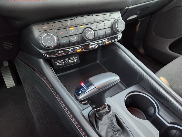 Used 2025 Dodge Durango GT RWD image 21