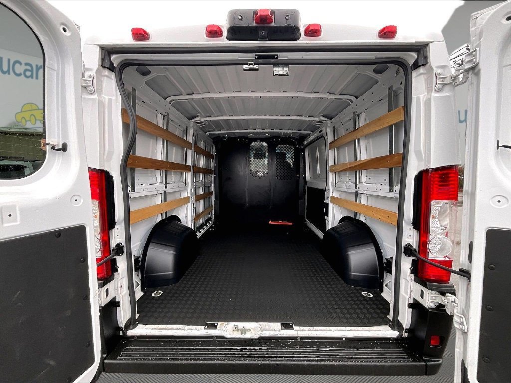 Used 2025 RAM ProMaster 2500 w/ U-Haul Equipment Group FWD image 15