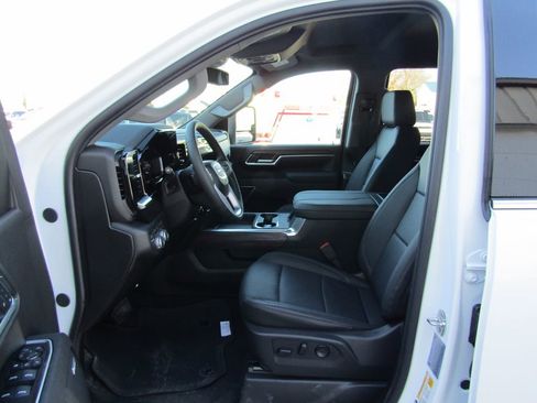 New 2026 GMC Sierra 3500 SLT w/ SLT Convenience Package image 29