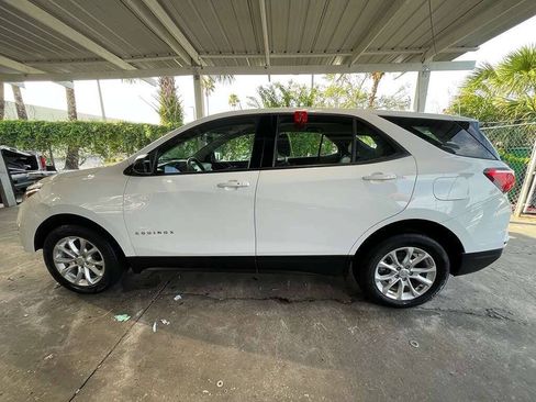 Used 2018 Chevrolet Equinox LS FWD image 6