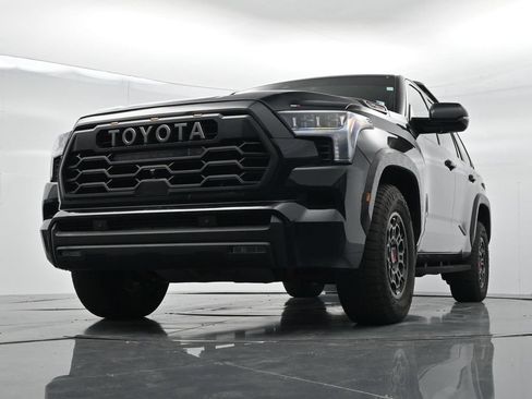 Used 2025 Toyota Sequoia TRD Pro AWD/4WD image 27