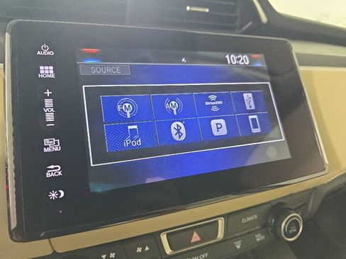 Used 2020 Honda Clarity Plug-In Hybrid image 18