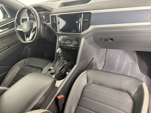 Used 2023 Volkswagen Atlas Cross Sport SEL Premium R-Line AWD/4WD image 11