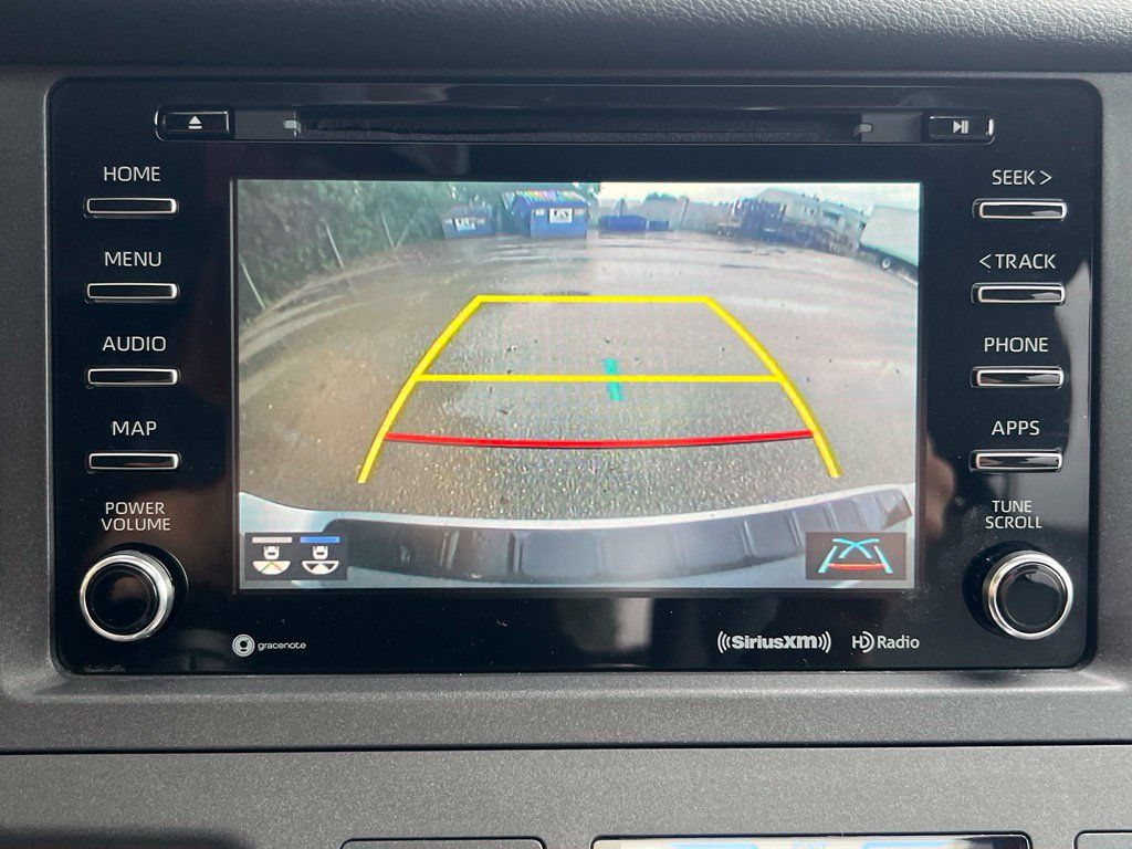 Used 2020 Toyota Sienna XLE AWD/4WD image 22