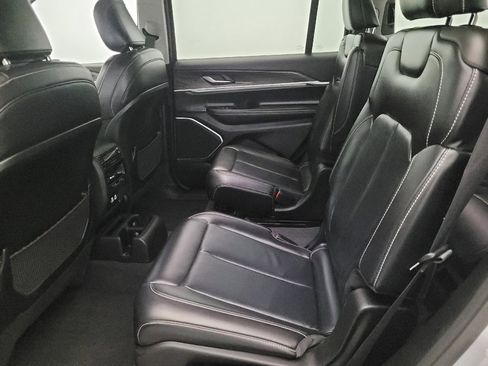 Used 2021 Jeep Grand Cherokee L Limited image 18