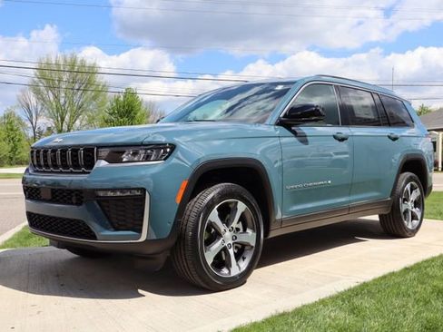 New 2026 Jeep Grand Cherokee L Limited w/ Luxury Tech Group II AWD/4WD image 10
