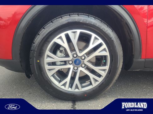 Used 2021 Ford Escape SEL w/ Technology Package AWD/4WD image 26