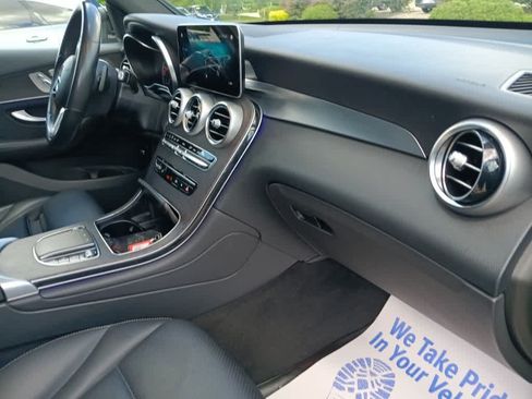 Used 2022 Mercedes-Benz GLC 300 4MATIC image 25