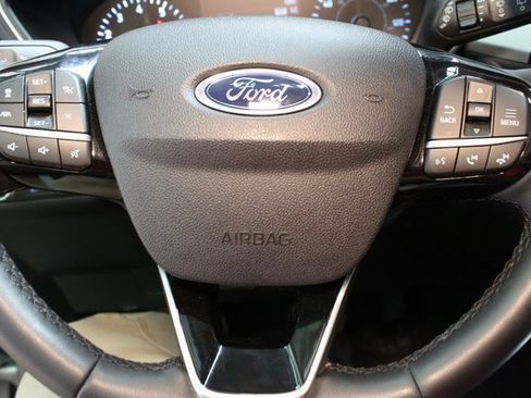 Used 2022 Ford Escape SEL image 20