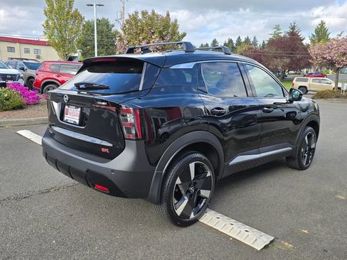 New 2026 Nissan Kicks SR FWD image 6