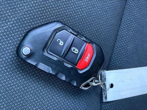 Used 2018 Jeep Wrangler Unlimited Sport S image 9