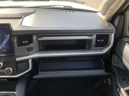 Used 2024 Ford Expedition Max XLT AWD/4WD image 64