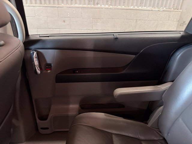 Used 2015 Honda Odyssey EX-L image 12