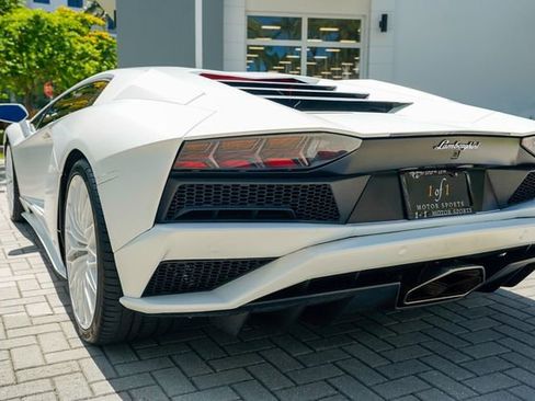 Used 2018 Lamborghini Aventador S AWD/4WD image 45