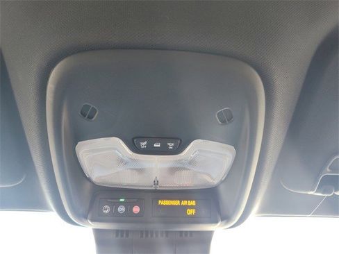 Used 2024 Chevrolet Colorado LT w/ LT Convenience Package II image 13