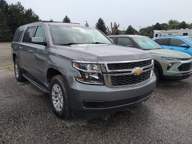 Used 2019 Chevrolet Suburban LT AWD/4WD image 3