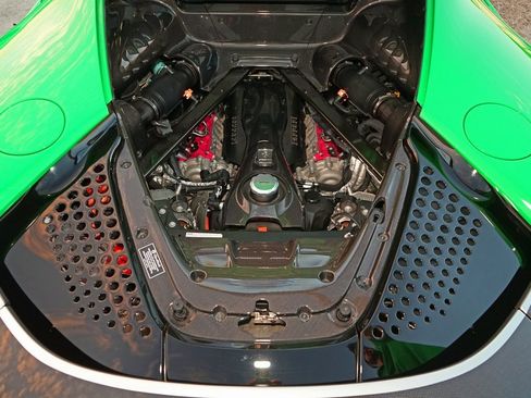 Used 2021 Ferrari SF90 Stradale image 39