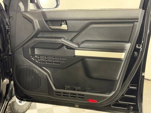 Used 2024 Toyota Tacoma TRD Off-Road image 41