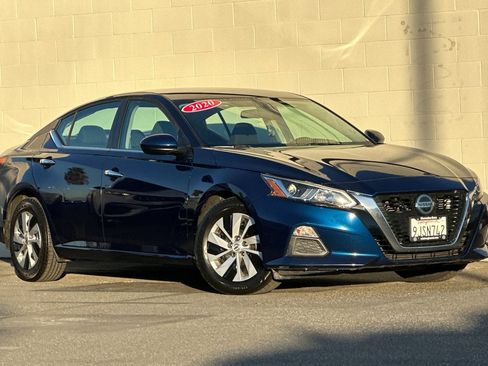 Used 2020 Nissan Altima 2.5 S image 2
