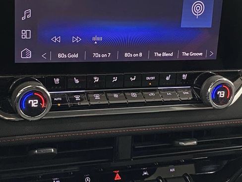 Used 2024 Chevrolet Colorado Z71 w/ Z71 Convenience Package 2 image 18