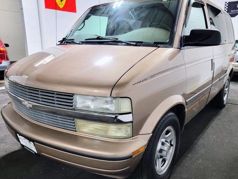 Used 2005 Chevrolet Astro Passenger image 11