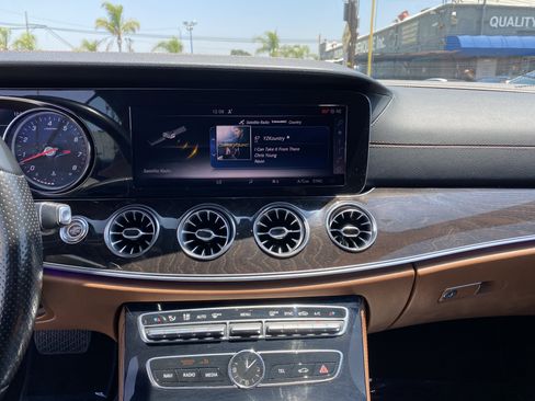 Used 2018 Mercedes-Benz E 400 Coupe image 13