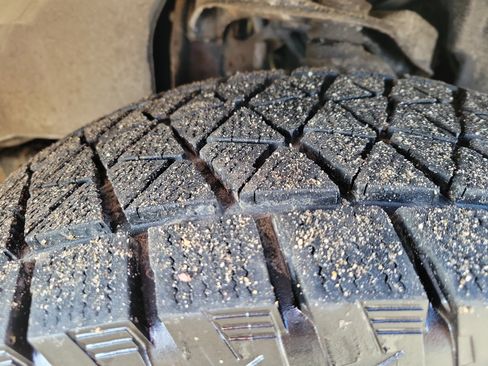 Used 2010 Nissan Frontier SE image 13