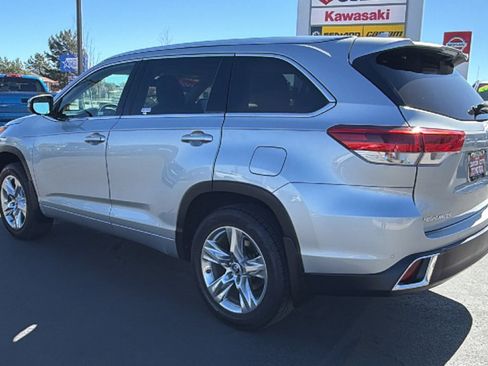 Used 2019 Toyota Highlander Limited image 5