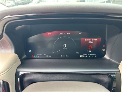 Used 2022 Lincoln Nautilus Reserve image 9