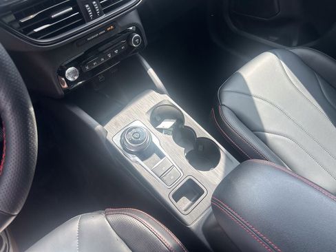 Certified 2025 Ford Escape ST-Line Elite w/ Premium Technology Package AWD/4WD image 28