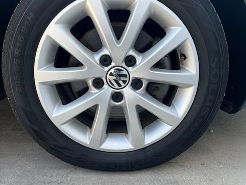Used 2013 Volkswagen Jetta SE FWD image 23