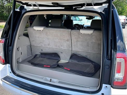 Used 2017 GMC Yukon Denali w/ Open Road Package RWD image 33