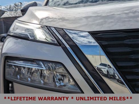 Used 2023 Nissan Rogue Platinum w/ Platinum Premium Package image 11