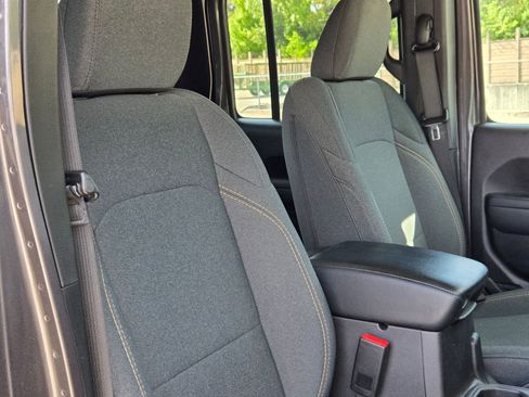 Used 2024 Jeep Gladiator Sport image 30