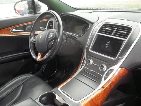 Used 2016 Lincoln MKX Reserve w/ Equipment Group 102A image 5