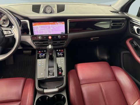 Certified 2023 Porsche Macan AWD/4WD image 17