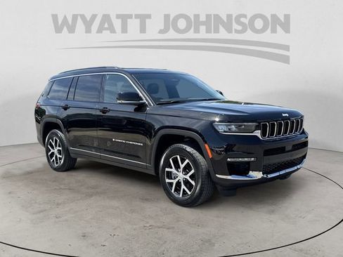 Used 2024 Jeep Grand Cherokee L Limited AWD/4WD image 7