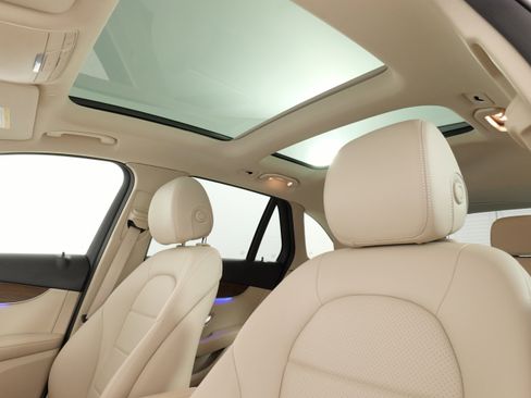 Used 2022 Mercedes-Benz GLC 300 4MATIC image 33