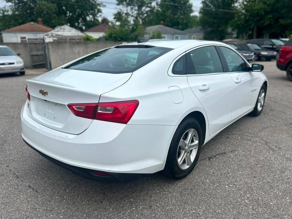 Used 2023 Chevrolet Malibu LS FWD image 5
