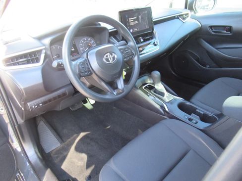 Used 2025 Toyota Corolla LE FWD image 15