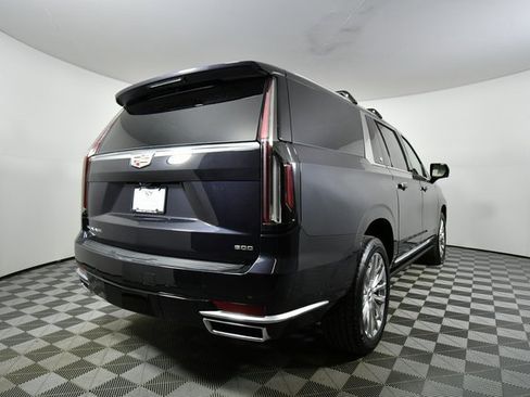 Certified 2022 Cadillac Escalade ESV Premium Luxury w/ Performance Package image 19