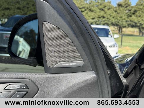 Used 2022 BMW X7 M50i w/ Luxury Seating Package image 14