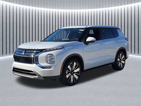 New 2026 Mitsubishi Outlander SE FWD image 3