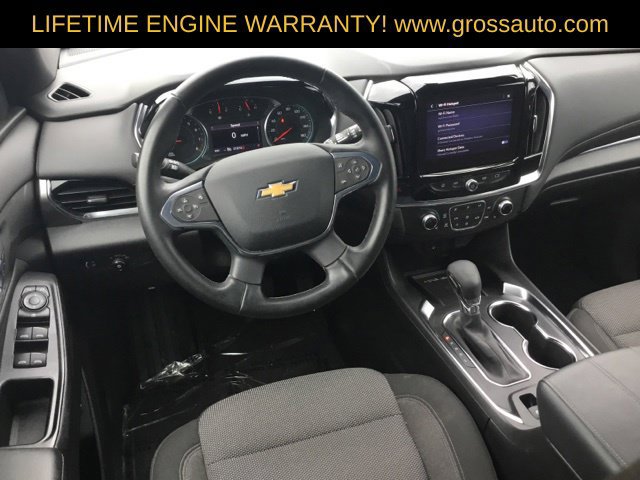 Used 2024 Chevrolet Traverse LT w/ Rear Camera Mirror Package AWD/4WD image 3