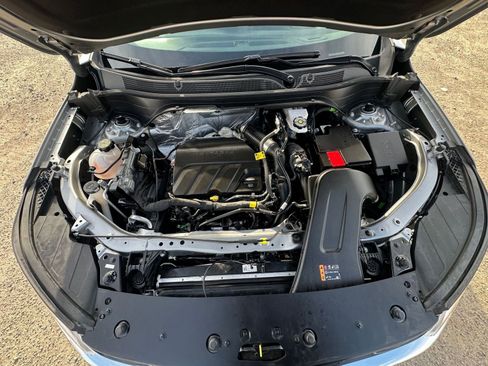 Used 2025 Chevrolet Trax LT image 30