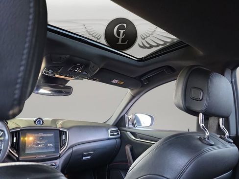 Used 2017 Maserati Ghibli image 17