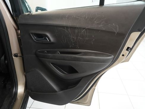 Used 2018 Chevrolet Trax LS w/ LPO, Protection Package FWD image 27